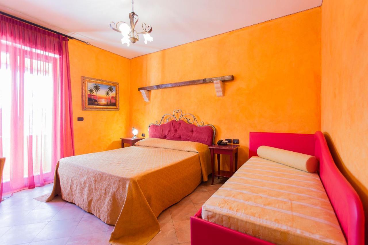 Casale Villa Giulia Marina Di เลซีนา ภายนอก รูปภาพ