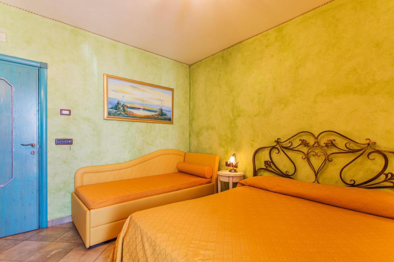 Casale Villa Giulia Marina Di เลซีนา ภายนอก รูปภาพ
